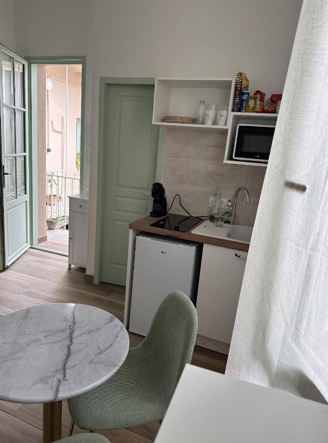 Le Petit Provencal Apartamento Nîmes Exterior foto