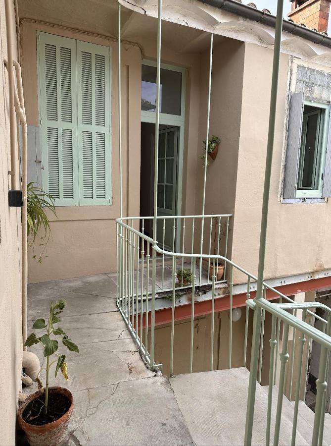 Le Petit Provencal Apartamento Nîmes Exterior foto
